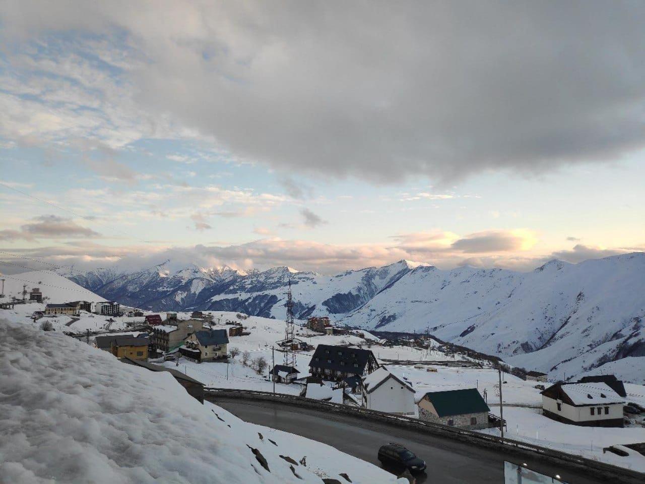 Mountain Dream House Apartment Gudauri Exterior photo